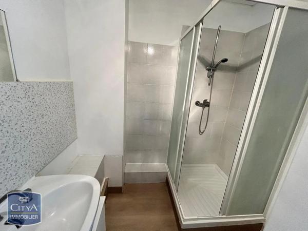 Appartement à louer 1 pièce 34.1m²