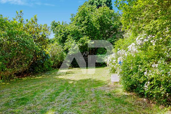 SEVRES RIVE DROITE - MAISON DE CARACTERE 1 980 000 € **  - Référence  664-S