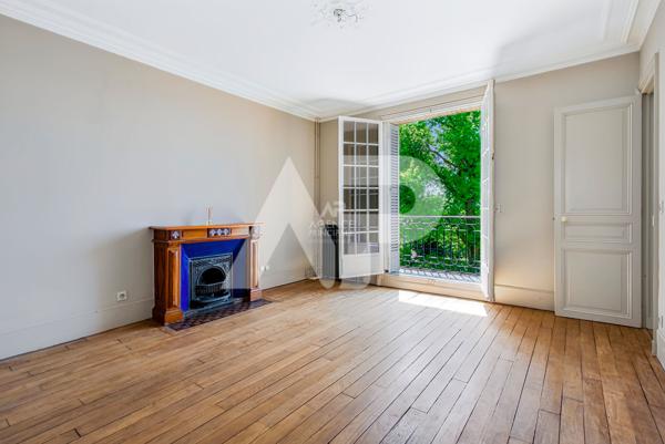 SEVRES RIVE DROITE - MAISON DE CARACTERE 1 980 000 € **  - Référence  664-S