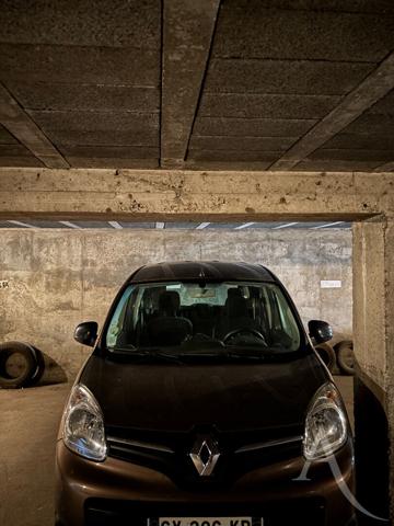 Place de Stationnement couverte