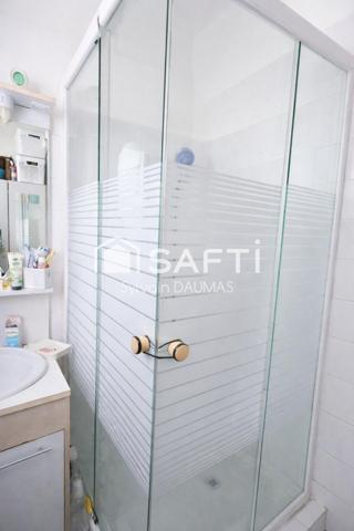 Un placement simple, un loyer en place, le centre-ville à pied.