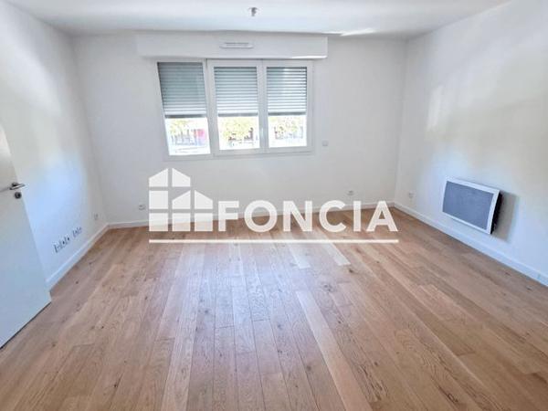 Location Appartement 3 pièces 53.4 m² - 49/51 AVENUE PAUL RAOULT Les Mureaux 78130