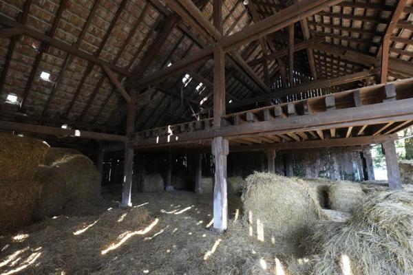 terrain à bâtir, 1100 m², dépendance cadastrée de 200m².