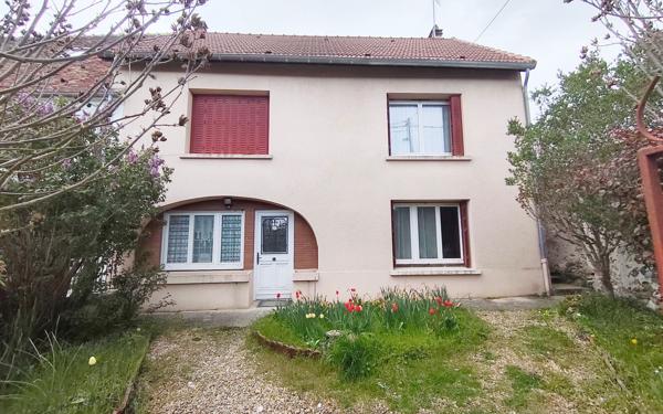 Maison à louer    5 pièces •  Ussy-sur-Marne