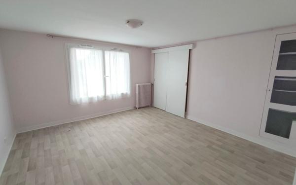 Maison à louer    5 pièces •  Ussy-sur-Marne