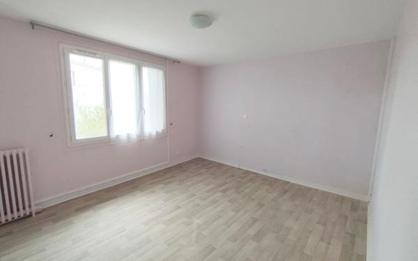 Maison à louer    5 pièces •  Ussy-sur-Marne