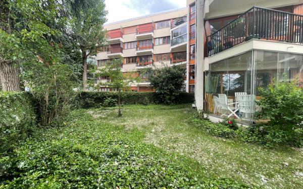 Appartement à vendre    3 pièces • 65 m2 Le Chesnay