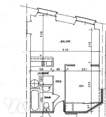 NANTES - FEYDEAU Dans un ensemble immobilier bien entretenu. 5 appartements loués