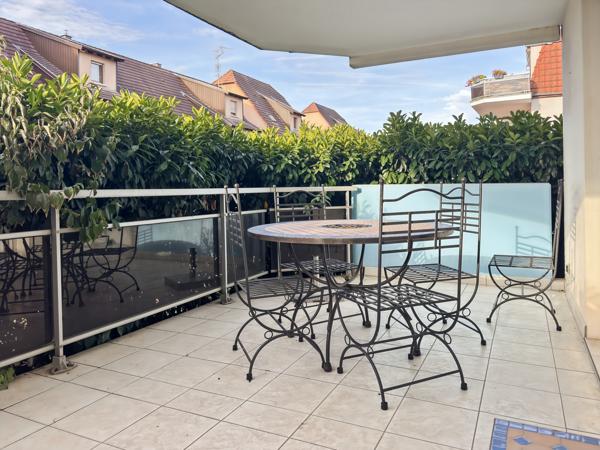 APPARTEMENT 3 AVEC GRANDE TERRASSE