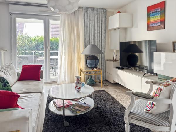 APPARTEMENT 3 AVEC GRANDE TERRASSE