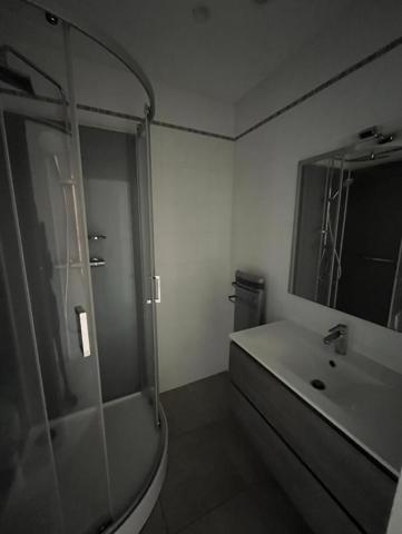 12 RUE CHEVRERIE - BEL F2 MEUBLE AU 1ER ETAGE