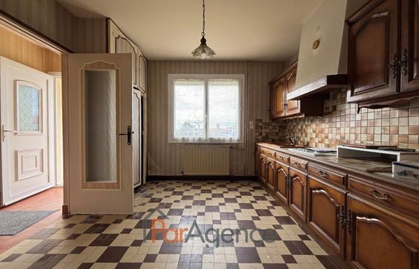 MEDIS MAISON TYPE 5 A RAFRAICHIR ENVIRONNEMENT CALME