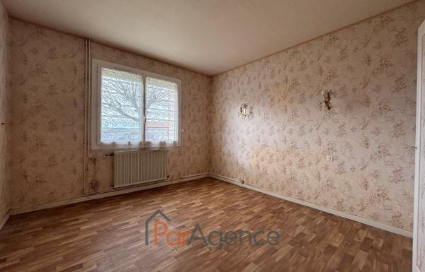 MEDIS MAISON TYPE 5 A RAFRAICHIR ENVIRONNEMENT CALME