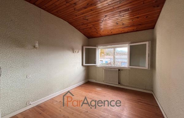 MEDIS MAISON TYPE 5 A RAFRAICHIR ENVIRONNEMENT CALME