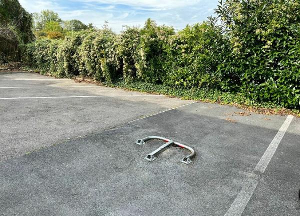 Stationnement à louer    Luzarches