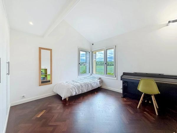CHENS-SUR-LÉMAN – Maison 140 m² avec jardin arboré, garage et beaux volumes