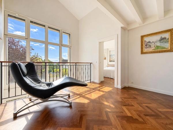 CHENS-SUR-LÉMAN – Maison 140 m² avec jardin arboré, garage et beaux volumes