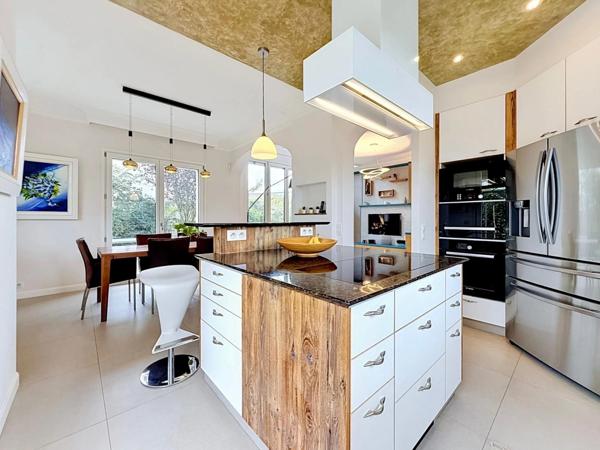 CHENS-SUR-LÉMAN – Maison 140 m² avec jardin arboré, garage et beaux volumes