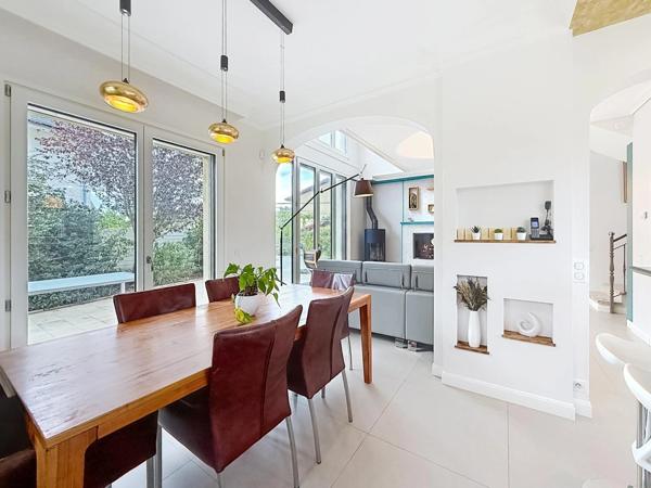 CHENS-SUR-LÉMAN – Maison 140 m² avec jardin arboré, garage et beaux volumes