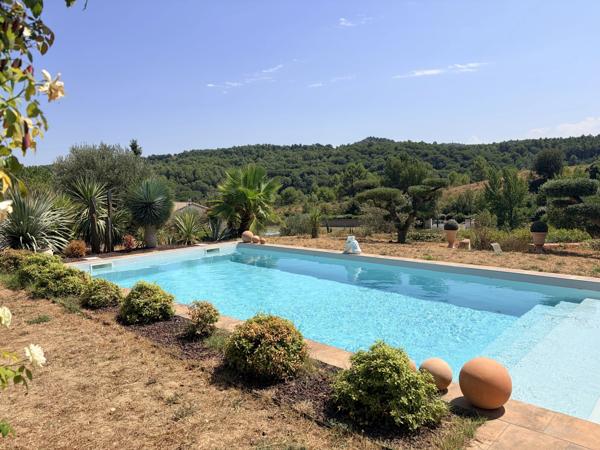 Élégante villa de style méditerranéen à deux pas du Lac de la Cavayère et Carcassonne