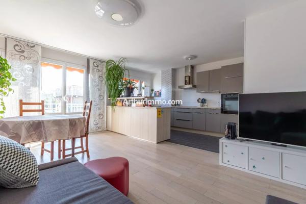 Vente                                                      Appartement
                        
                     4 pièces                      79 m2                     à Sucy-en-Brie