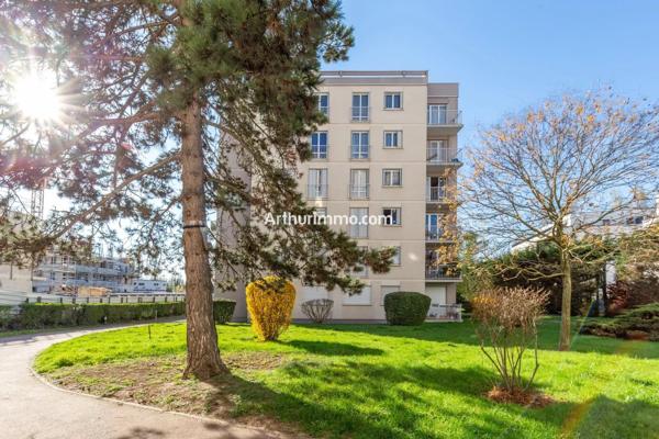 Vente                                                      Appartement
                        
                     4 pièces                      79 m2                     à Sucy-en-Brie