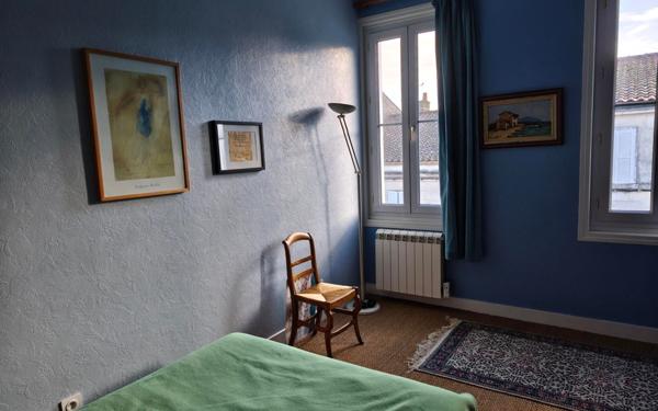 Maison à vendre    6 pièces •  Rochefort