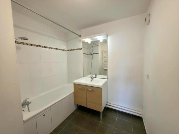 F3 67 m² avec double box, balcons et vue dégagée