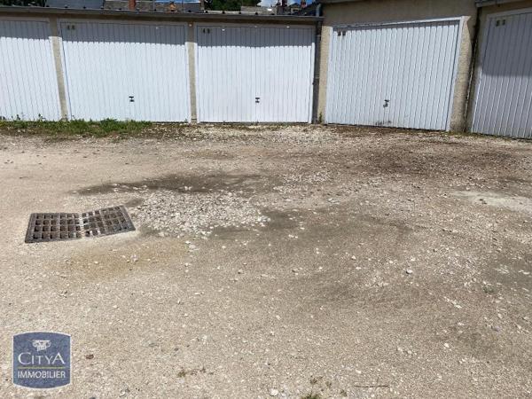 Location parking Blois (41000)