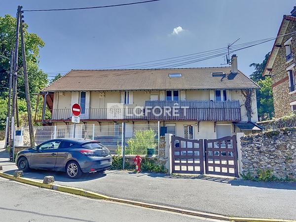 Achat immeuble Ris-Orangis - 14 pièce(s) - 273 m² - 546 000 €