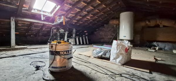 Un sommet de tranquillité, avec combles à exploiter