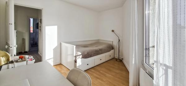 Un sommet de tranquillité, avec combles à exploiter