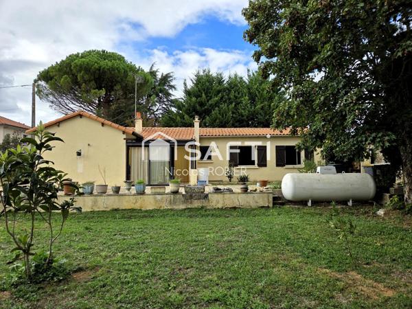 PLAIN PIED PLUS PARCELLE CONSTRUCTIBLE À DEUX PAS DES COMMODITÉS!