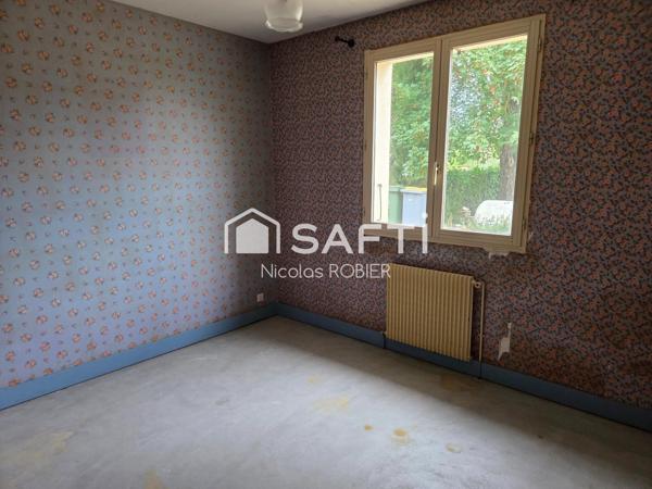 PLAIN PIED PLUS PARCELLE CONSTRUCTIBLE À DEUX PAS DES COMMODITÉS!