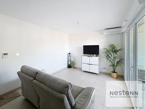 fréjus T2, dernier étage, ascenseur, terrasse et 2 parkings