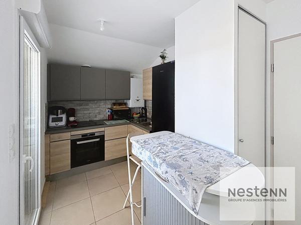 fréjus T2, dernier étage, ascenseur, terrasse et 2 parkings