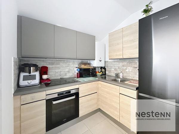 fréjus T2, dernier étage, ascenseur, terrasse et 2 parkings