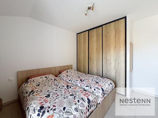 fréjus T2, dernier étage, ascenseur, terrasse et 2 parkings