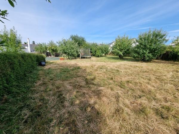 Maison non mitoyenne rénovée au coeur du bourg