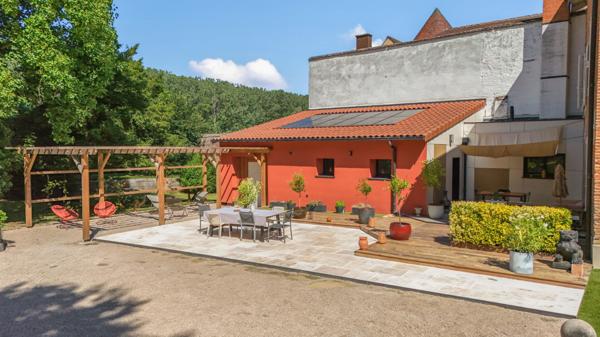 Propriété bourgeoise à Seurre de 220 m² avec parc paysagé et vue Saône