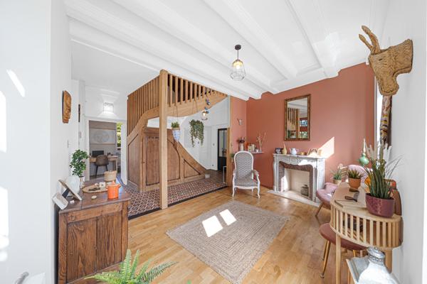 Propriété bourgeoise à Seurre de 220 m² avec parc paysagé et vue Saône