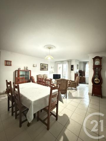 Appartement F4 à vendre  5 pièces - 96 m2 GRIGNY - 69