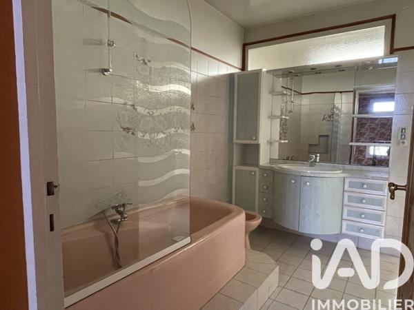 Maison à vendre 13 pièces 294 m² Châteauroux