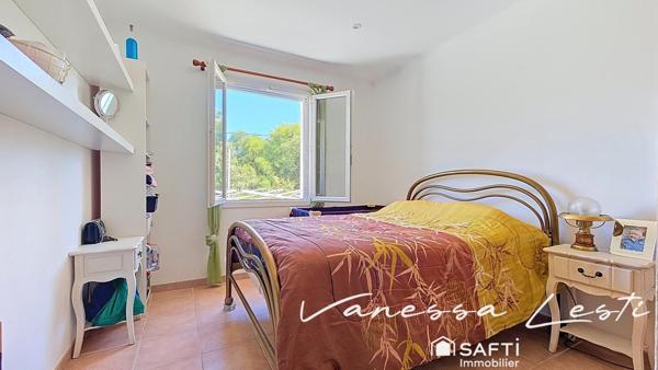 VILLA T4 - GARAGE - 2400m² DE TERRAIN