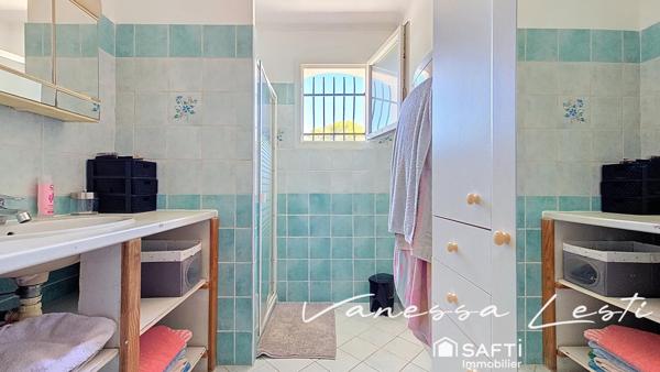 VILLA T4 - GARAGE - 2400m² DE TERRAIN