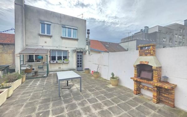 Maison à vendre    4 pièces • 363 m2 Houilles