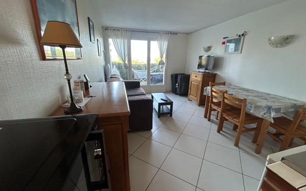 Appartement à louer    2 pièces •  Arzon