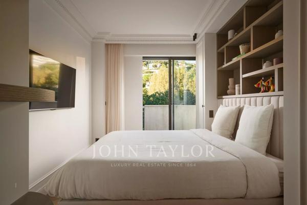 CANNES CALIFORNIE, face à la mer et aux îles de Lérins, élégant appartement