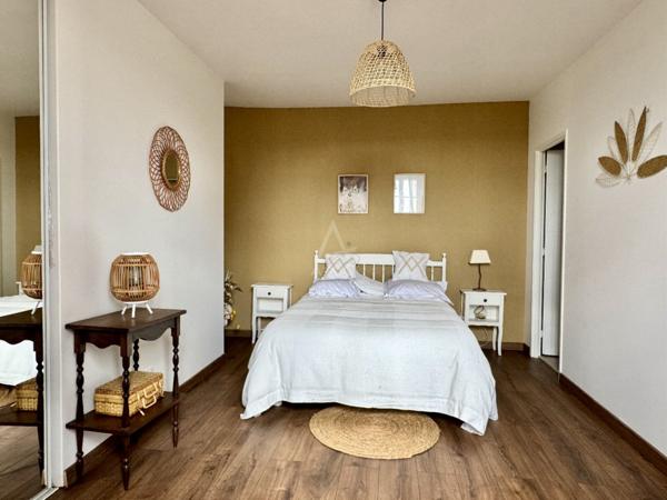 Ensemble immobilier de caractère avec vue panoramique  sud Angoulême