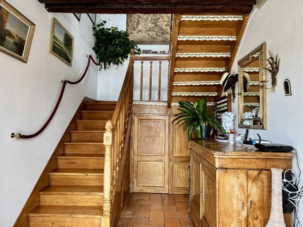 Ensemble immobilier de caractère avec vue panoramique  sud Angoulême